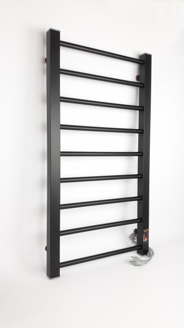 Рушникосушка чорна FLYME black 9